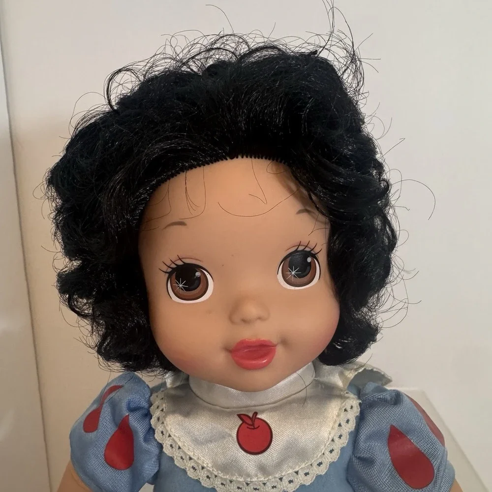 DISNEY ROYAL GIGGLES SNOW WHITE DOLL 2009 Mattel R9650 TESTED WORKS Great 13